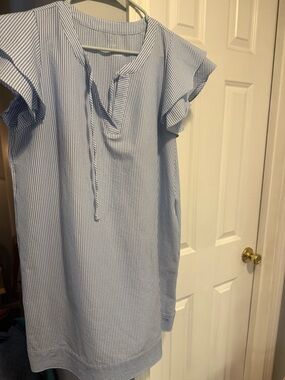 Vineyard Vines Light Blue and White Striped Ruffle-Sleeve Dress